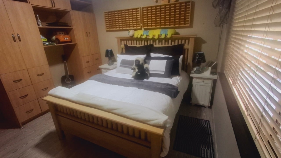 5 Bedroom Property for Sale in Vaalpark Free State